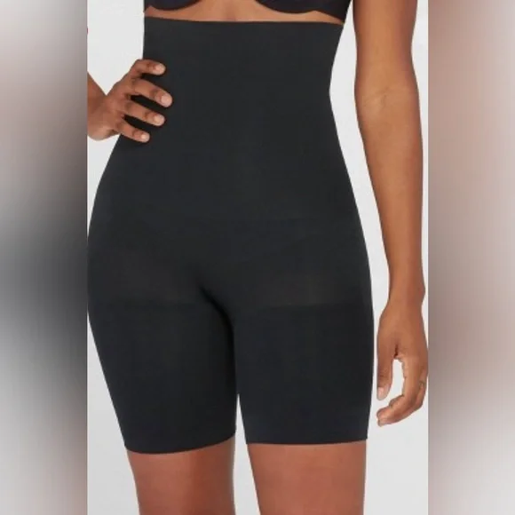 NWT- ASSETS by SPANX black SHAPING
HIGH-WAISTED MID-THIGH SHORT M/Med - Picture 2 of 7